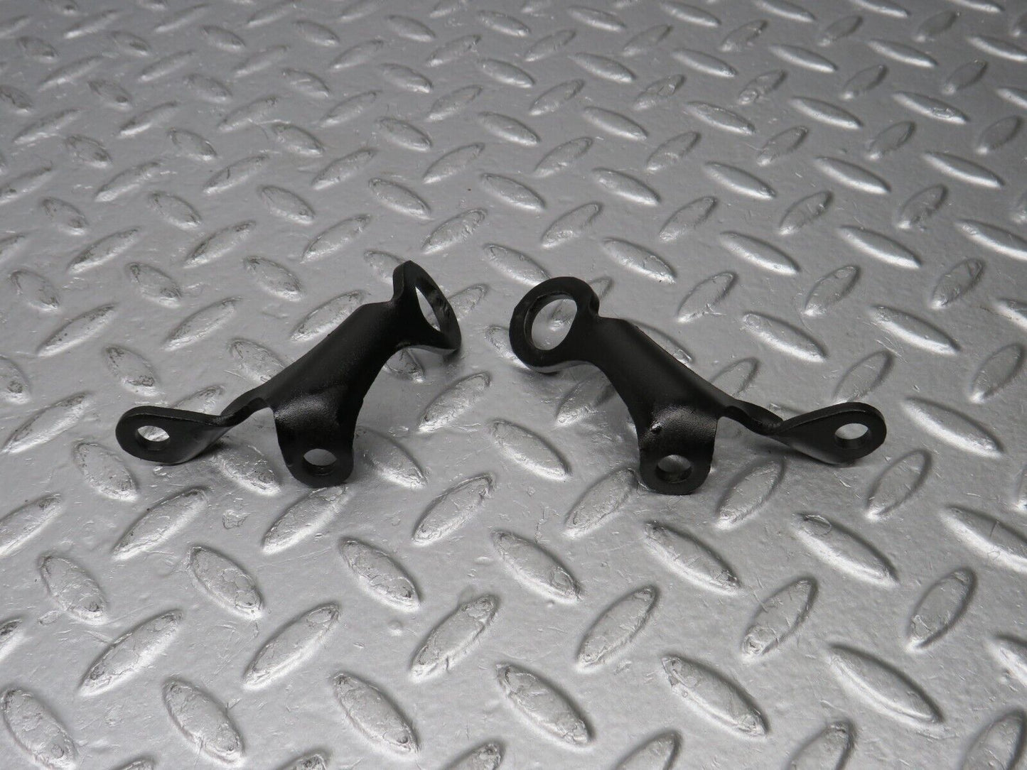 39241 Mercedes-Benz R107 500SL Engine Lifting Eyes Hooks
