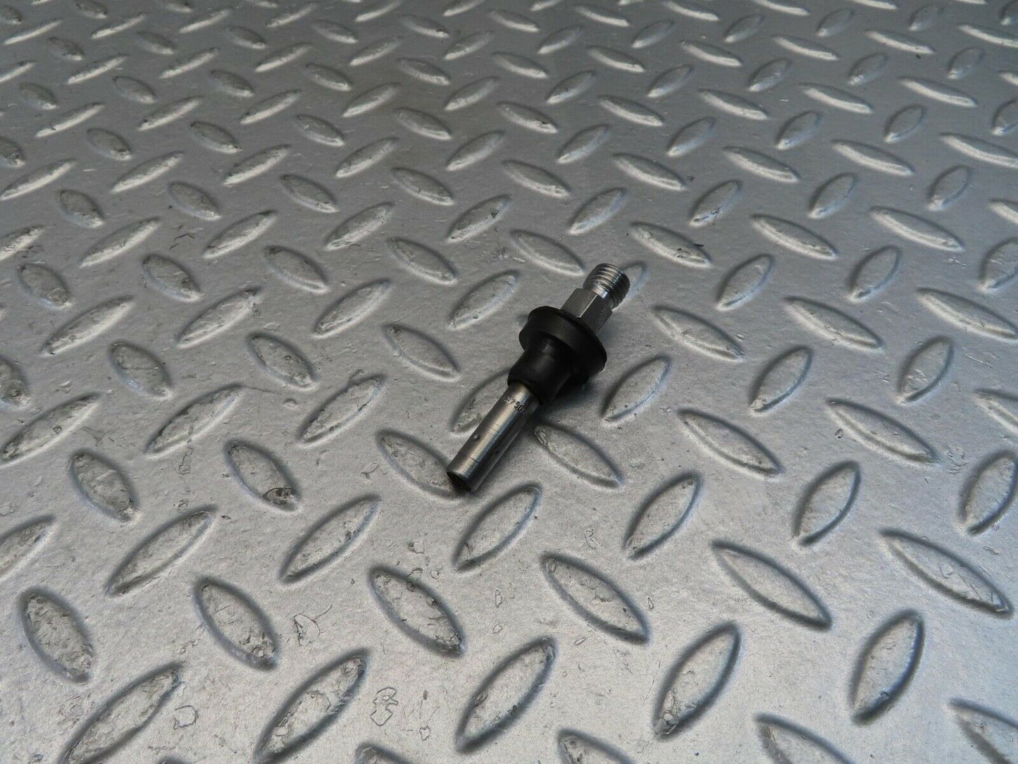 11039 Mercedes-Benz R107 W116 Fuel Injector Bosch 0437502010