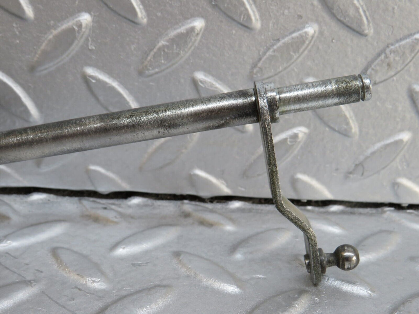 37165 Mercedes-Benz C126 420SEC Coupe Accelerator Linkage