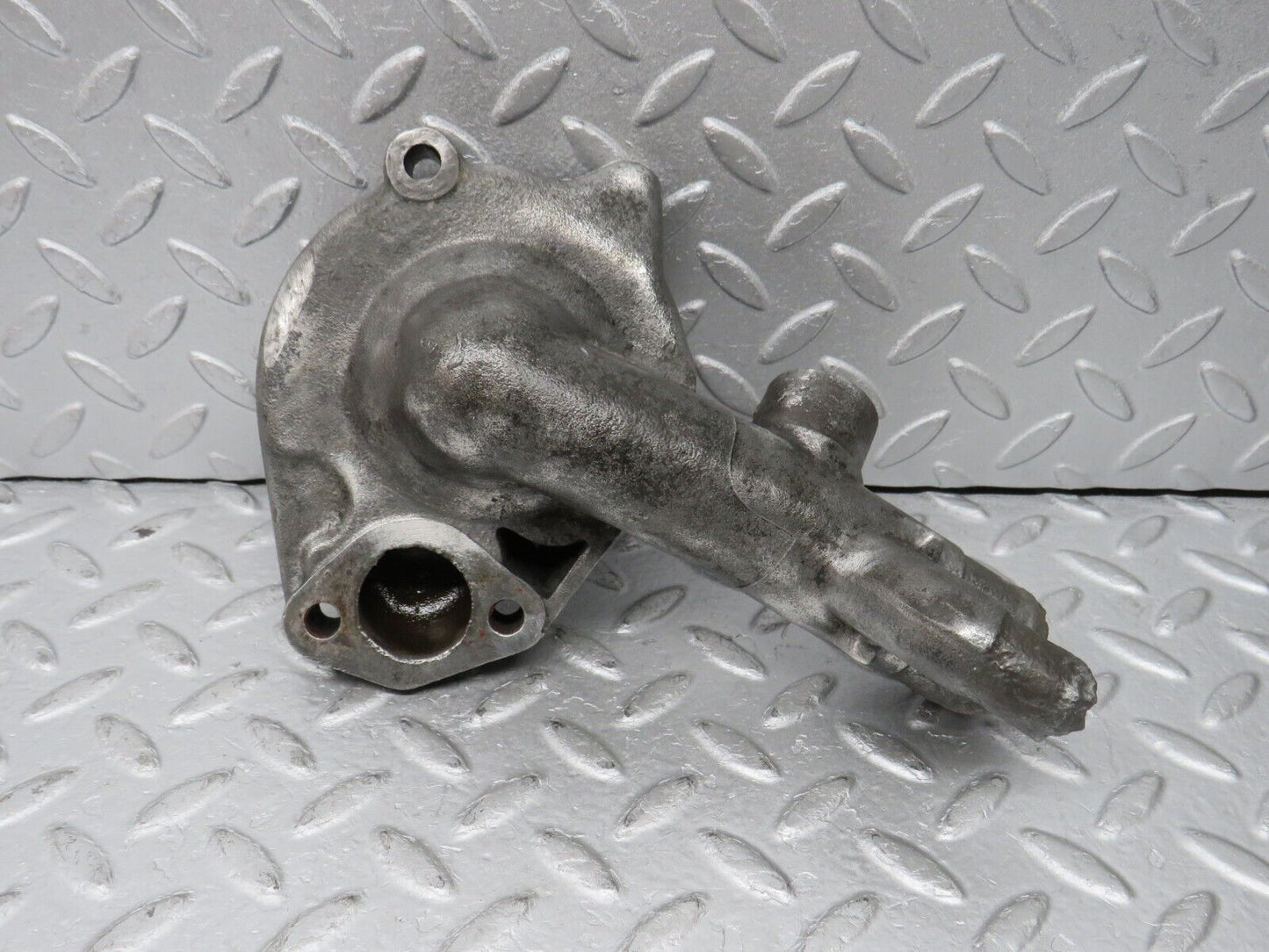 35910 Mercedes-Benz 240D OM616.912 Water Pump Housing 1212010601