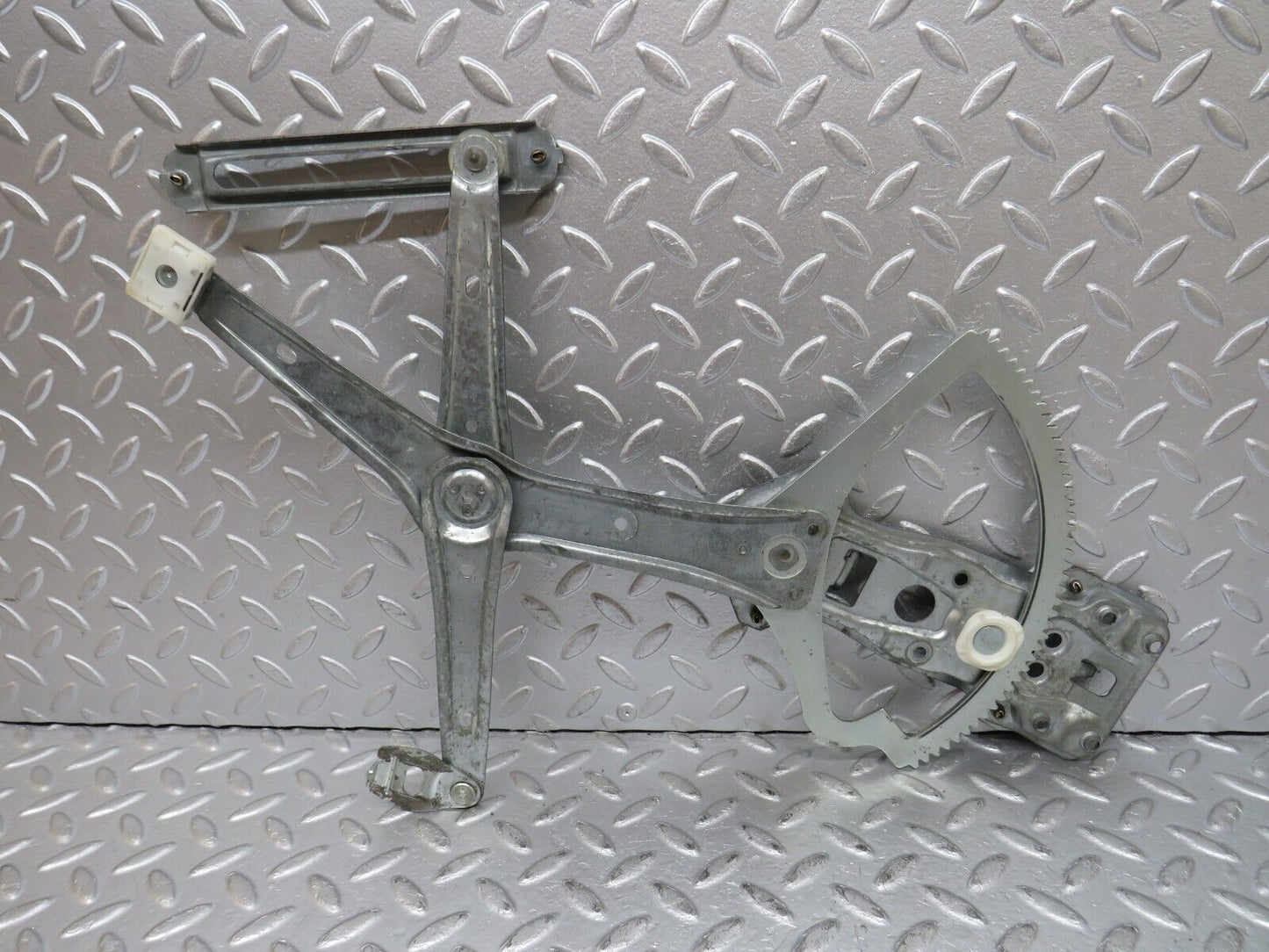 33391 Mercedes-Benz W202 C180 Front Right Power Window Regulator