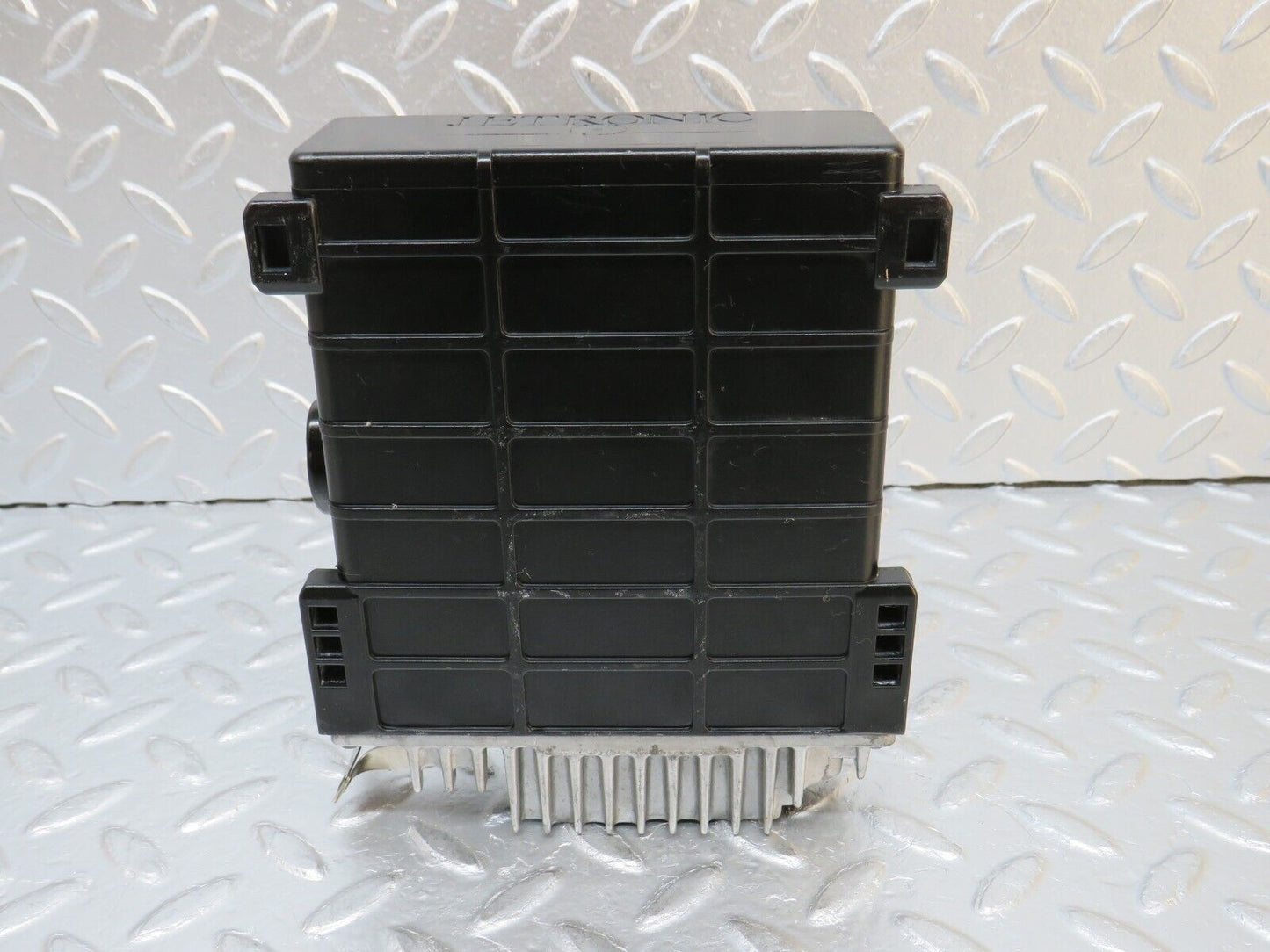 32421 Mercedes-Benz S124 300TE Engine Control Unit Bosch 0280800206 0055455732