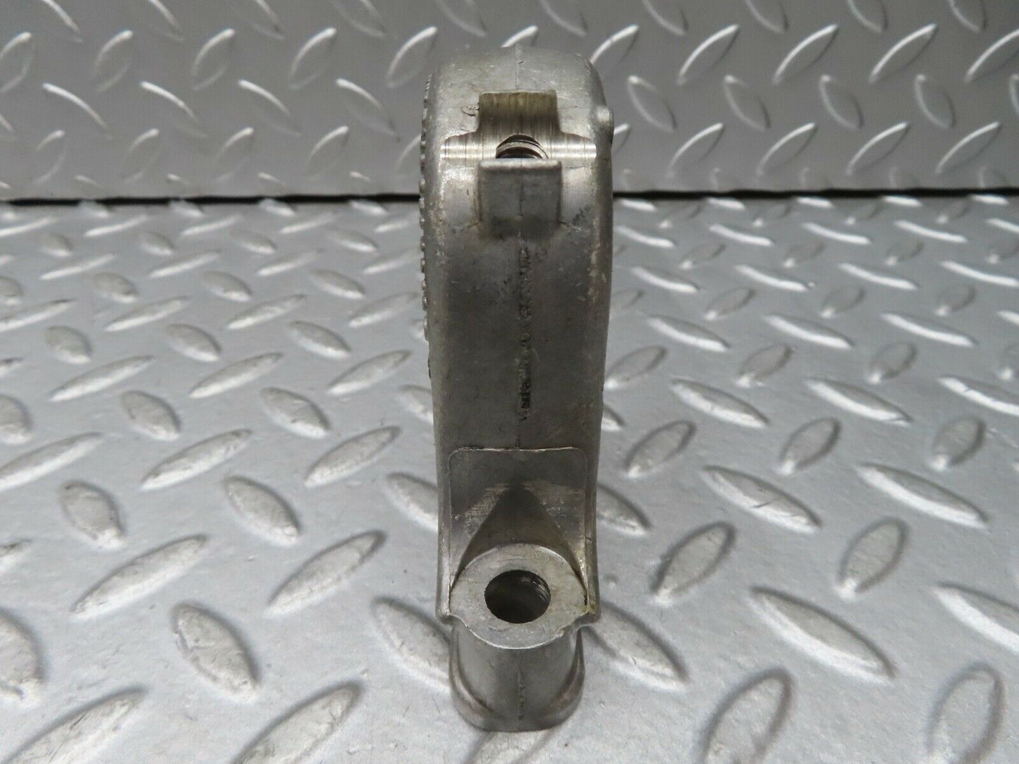 17726 Mercedes-Benz W116 450SEL Camshaft Tower Bearing 1160514312