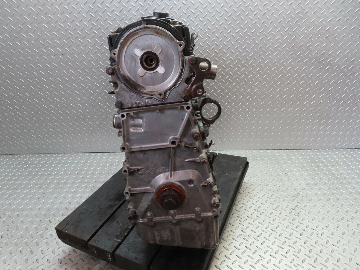 16527 Mercedes-Benz W124 260E 6 Cylinder Petrol Engine M103.940