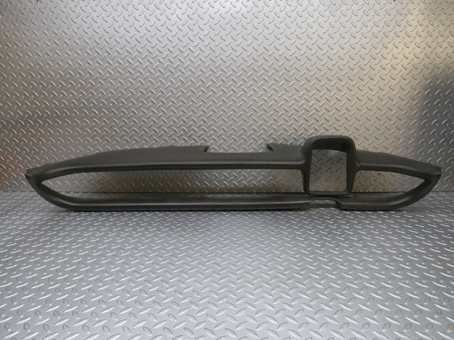 40344 Mercedes-Benz W110 230 Dashboard Black