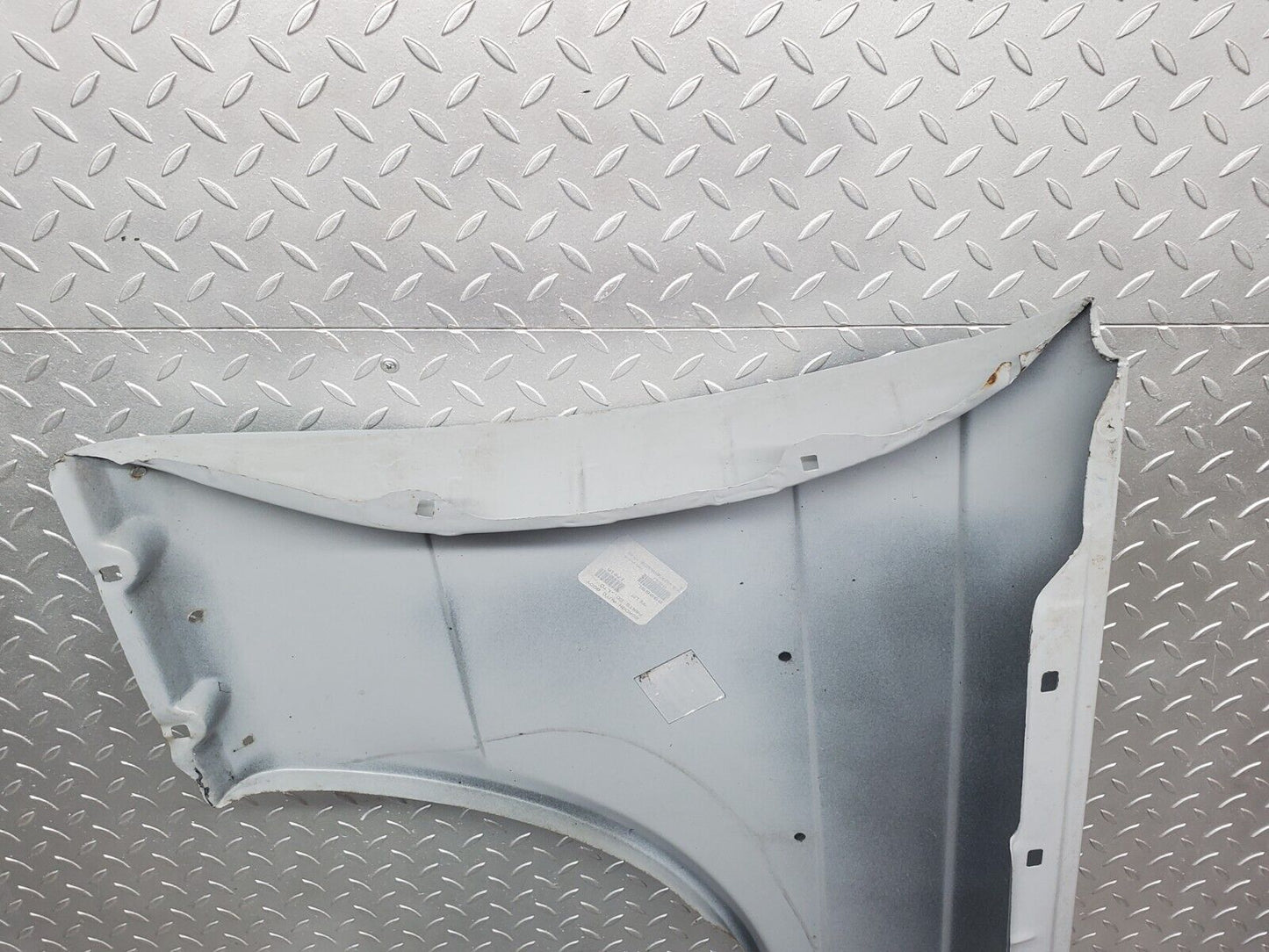 44445 Mercedes-Benz W123 280E Front Left Wing Fender