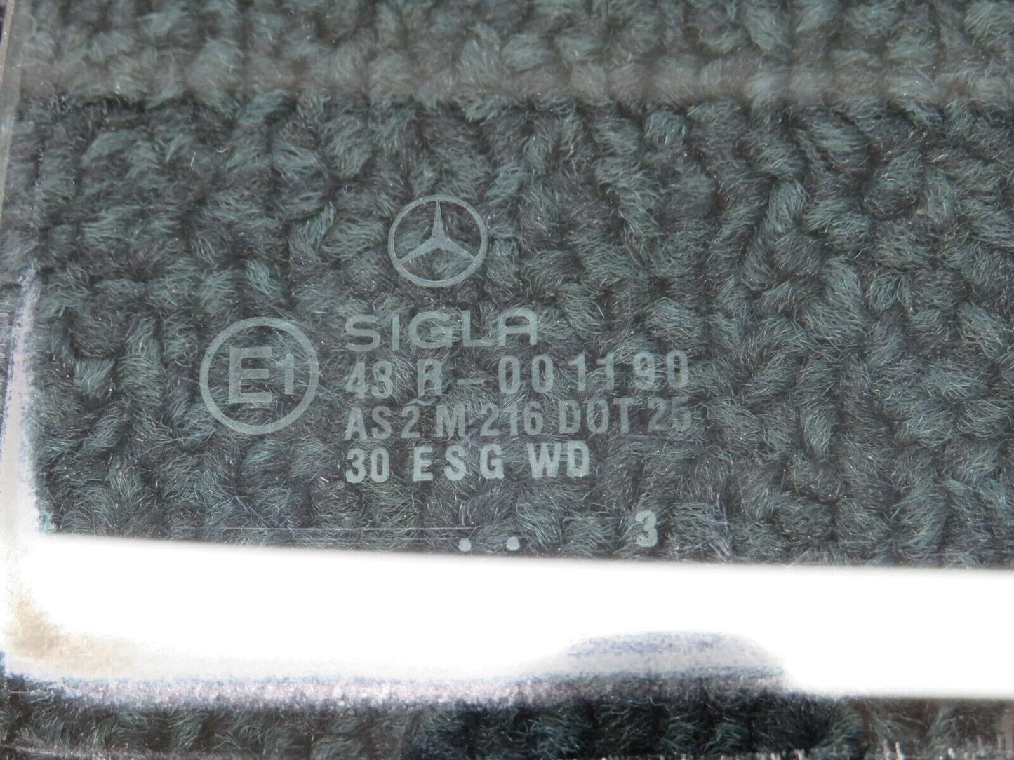 31479 Mercedes-Benz S124 220TE Wagon Rear Left Quarter Window Glass