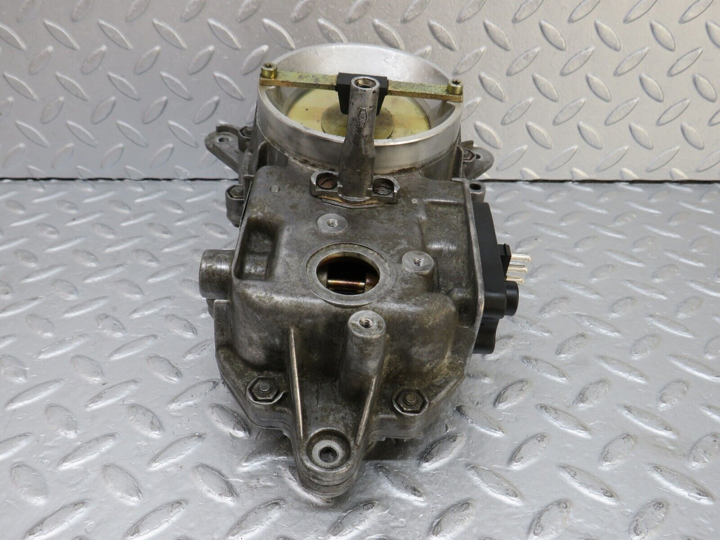 36667 Mercedes-Benz W201 190E 2.0L Air Flow Mass Sensor Bosch 0438121001 1021410990