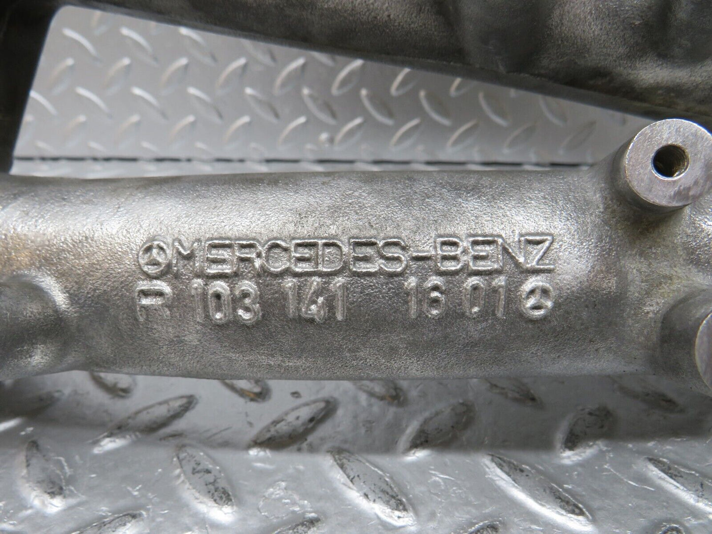 32690 Mercedes-Benz S124 300TE Wagon Intake Manifold 1031411601