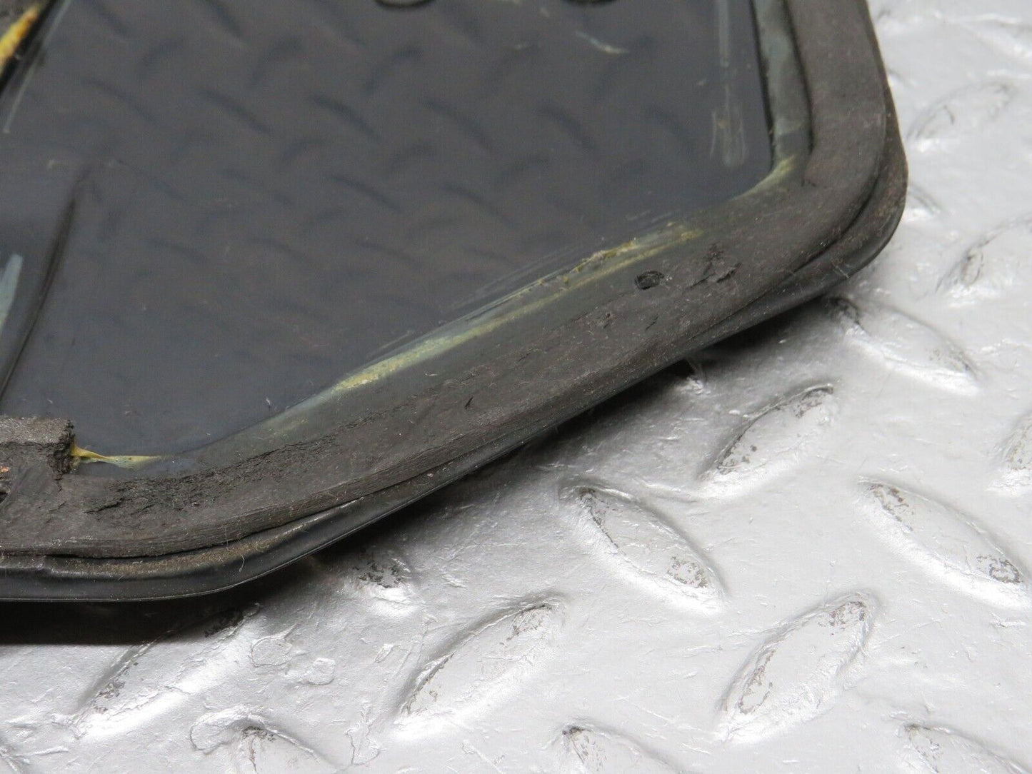 39212 Mercedes-Benz R107 500SL Heater Blower Housing Cover Lid
