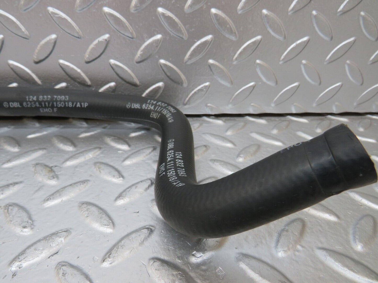 25796 Mercedes-Benz W124 280E Heater Hose 1248327093