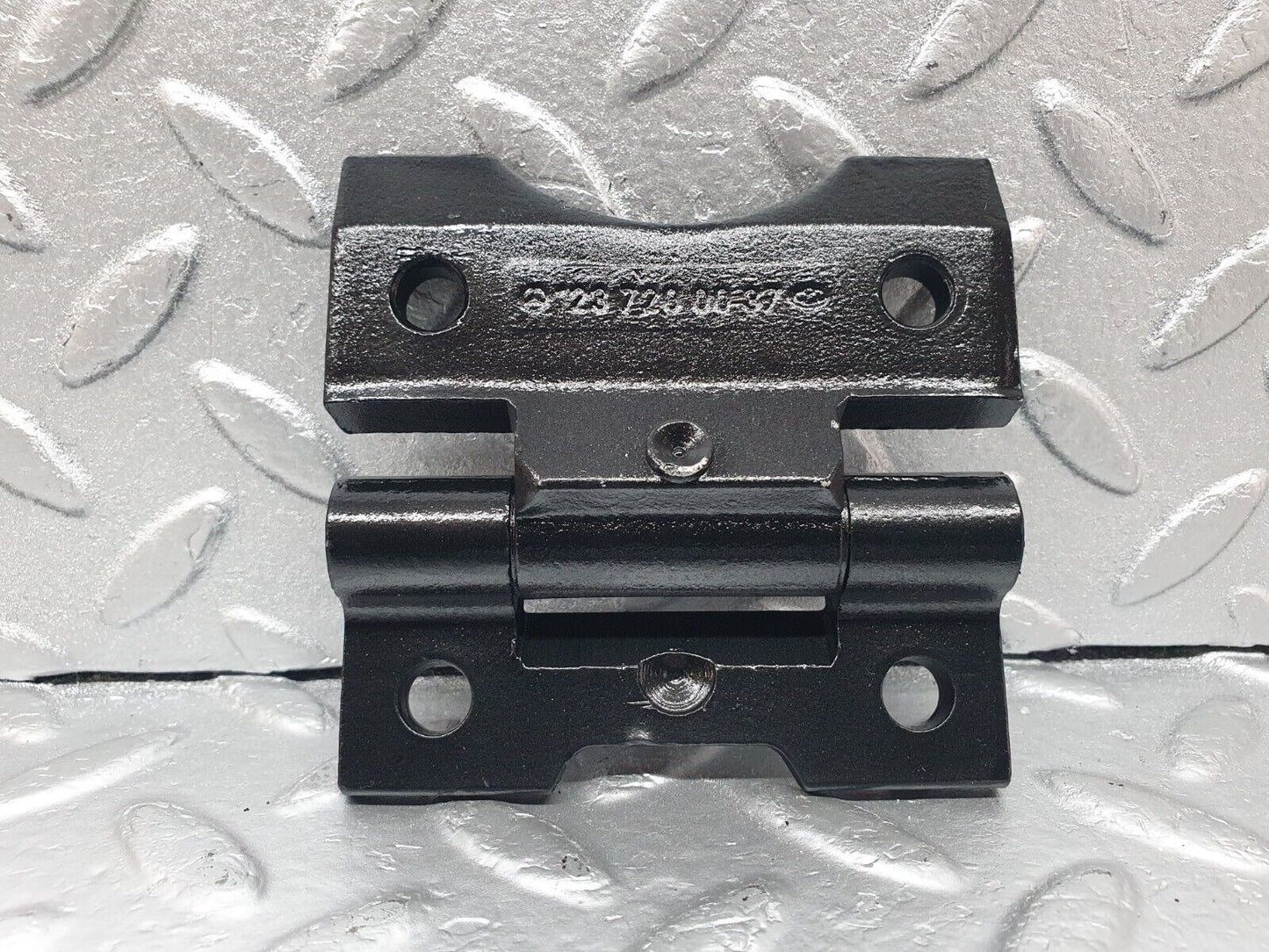 43562 Mercedes-Benz C126 380SEC Coupe Door Hinge Pair Left Side 1237200037