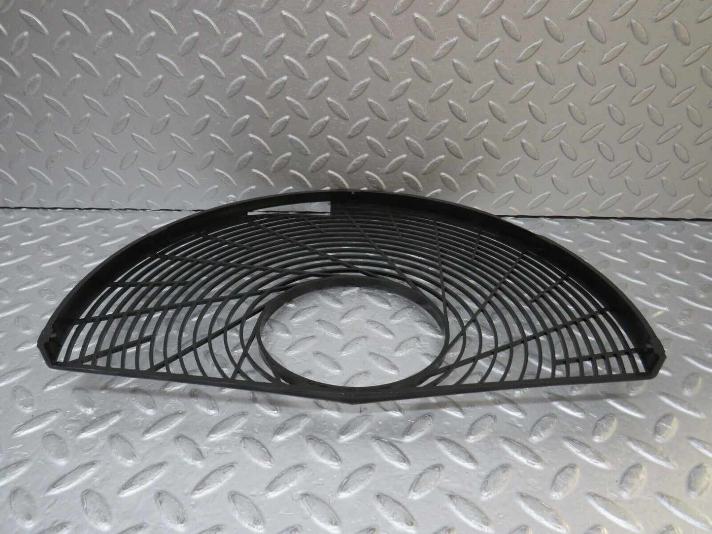 37017 Mercedes-Benz C126 420SEC Coupe Radiator Fan Shroud Fan Cover 1165030001