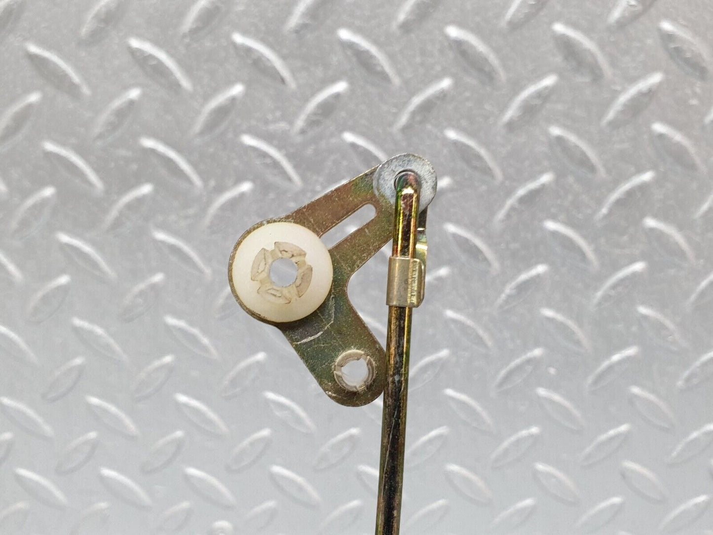 41708 Mercedes-Benz W124 200E Rear Door Lock Knob Pair