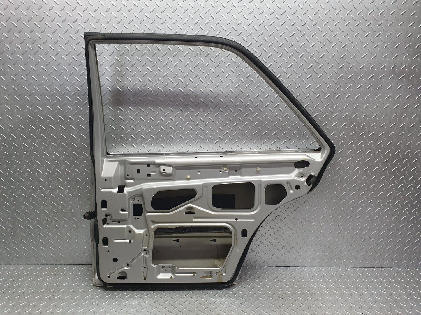 42970 Mercedes-Benz W201 190 Rear Right Door