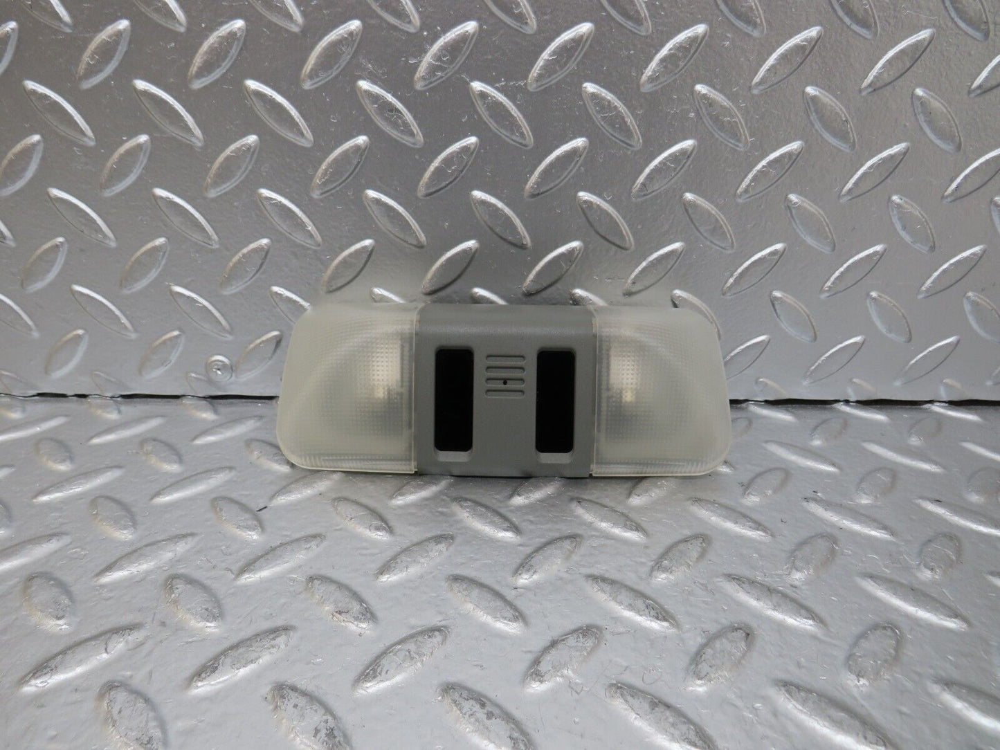 24940 Mercedes-Benz W140 S320 Rear Dome Light Hella 1408201701