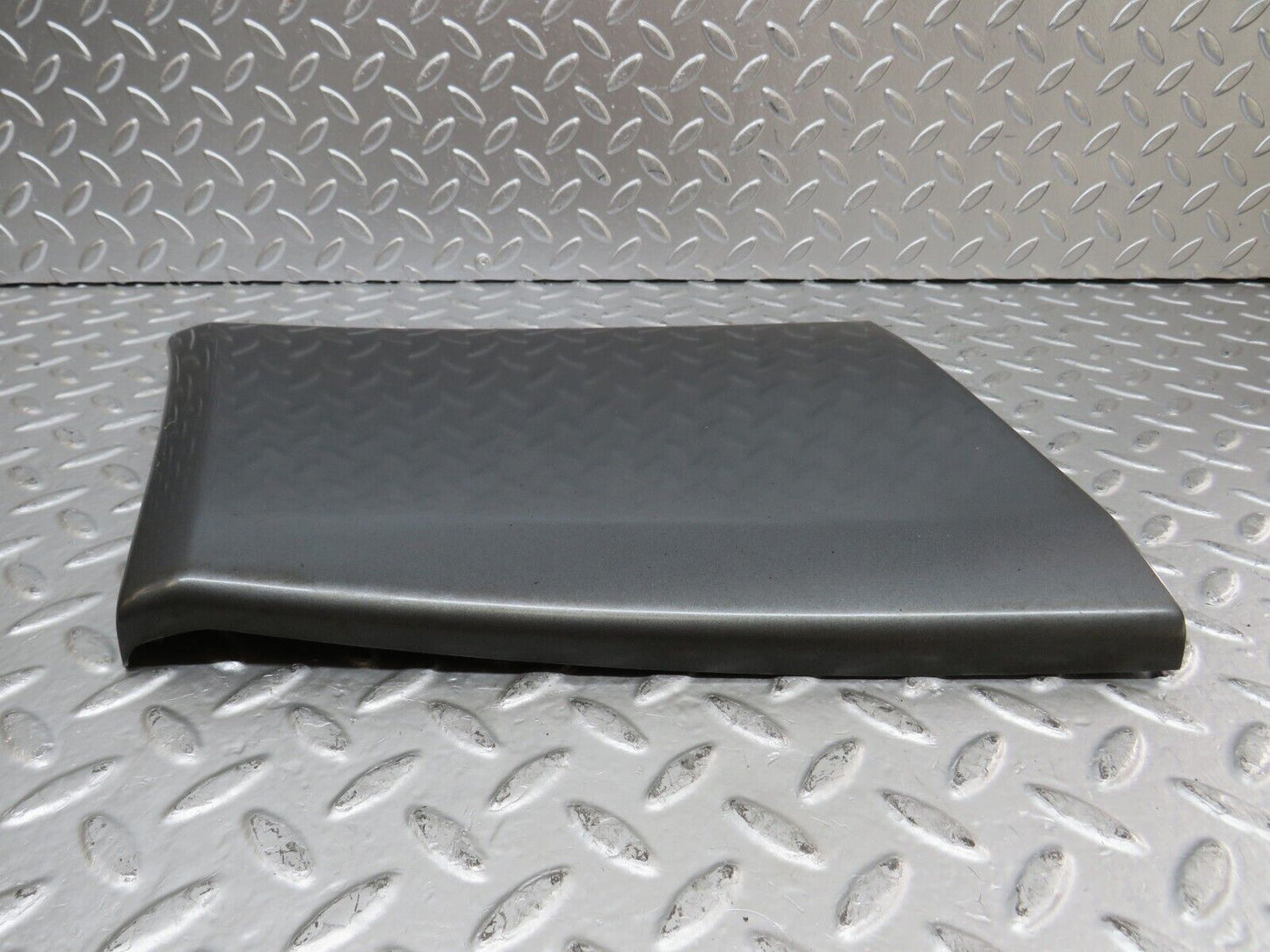 26399 Mercedes-Benz C124 220CE Front Left Fender Wing Moulding Trim 1246903540