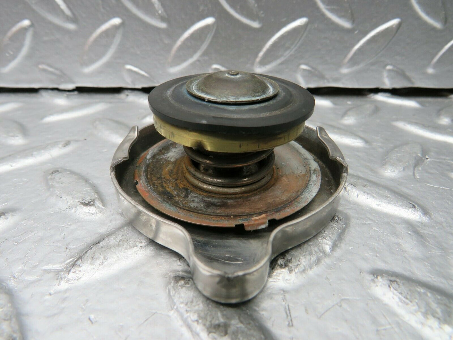 22953 Mercedes-Benz C123 230CE Coupe Radiator Cap 1235010015