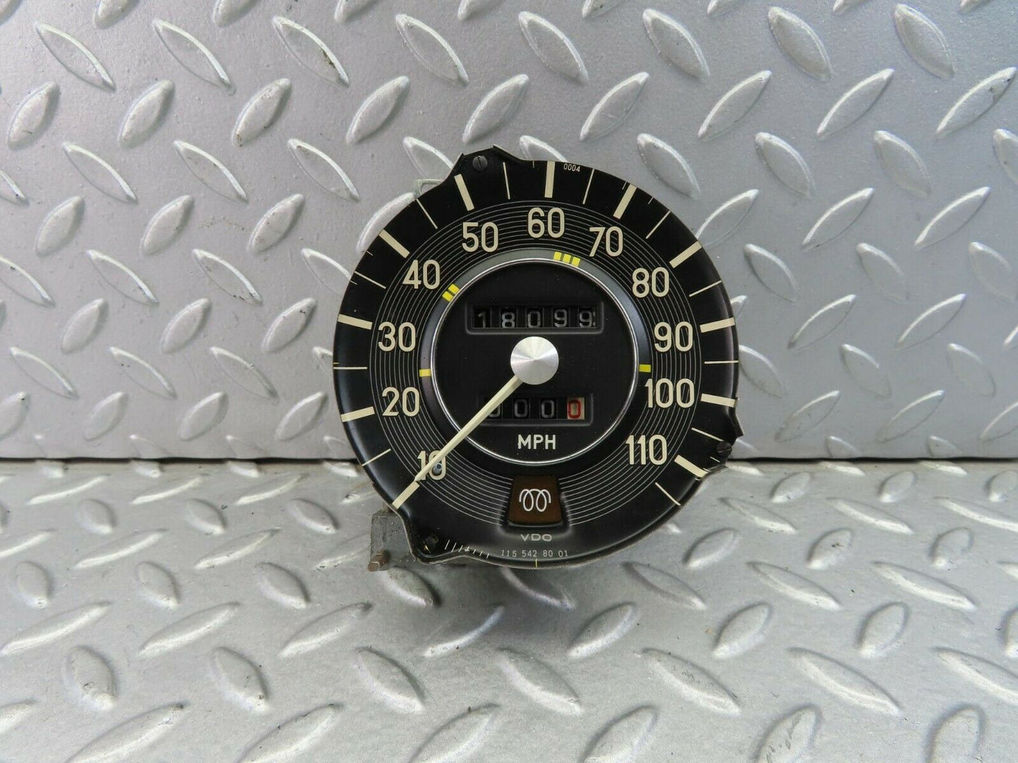 8190 Mercedes-Benz W115 Instrument Cluster Speedometer 1155428001