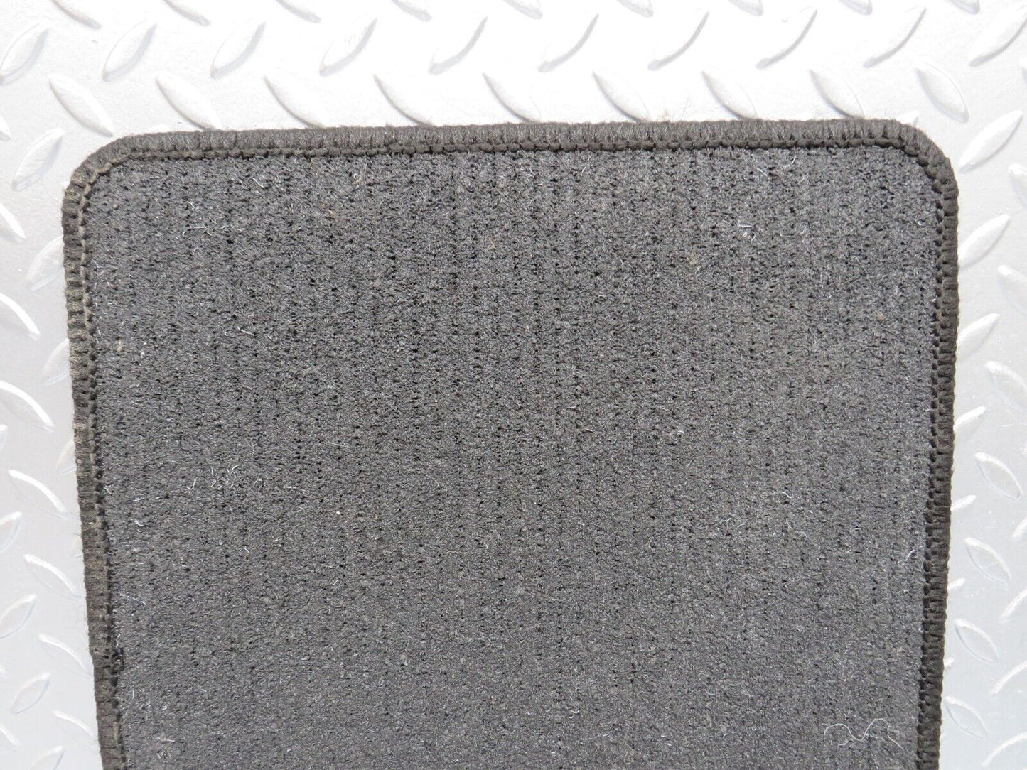 39047 Mercedes-Benz W201 190E 2.6L Rear Floor Mat 2x