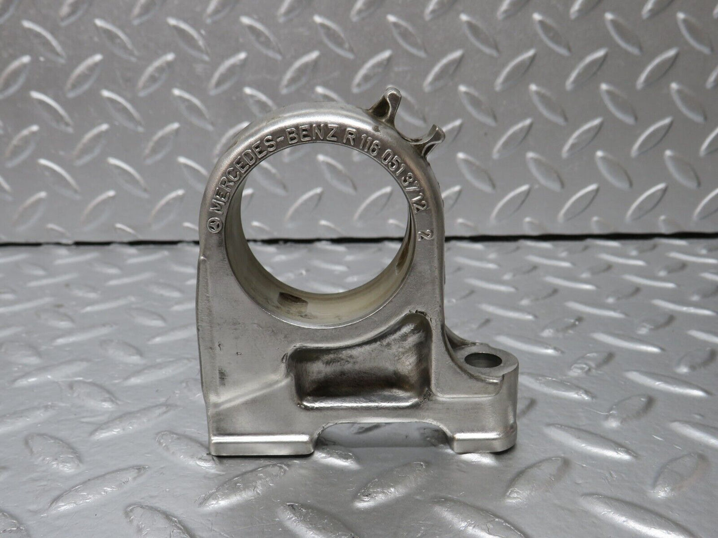 31305 Mercedes-Benz C107 R107 Camshaft Tower Bearing 1160513712