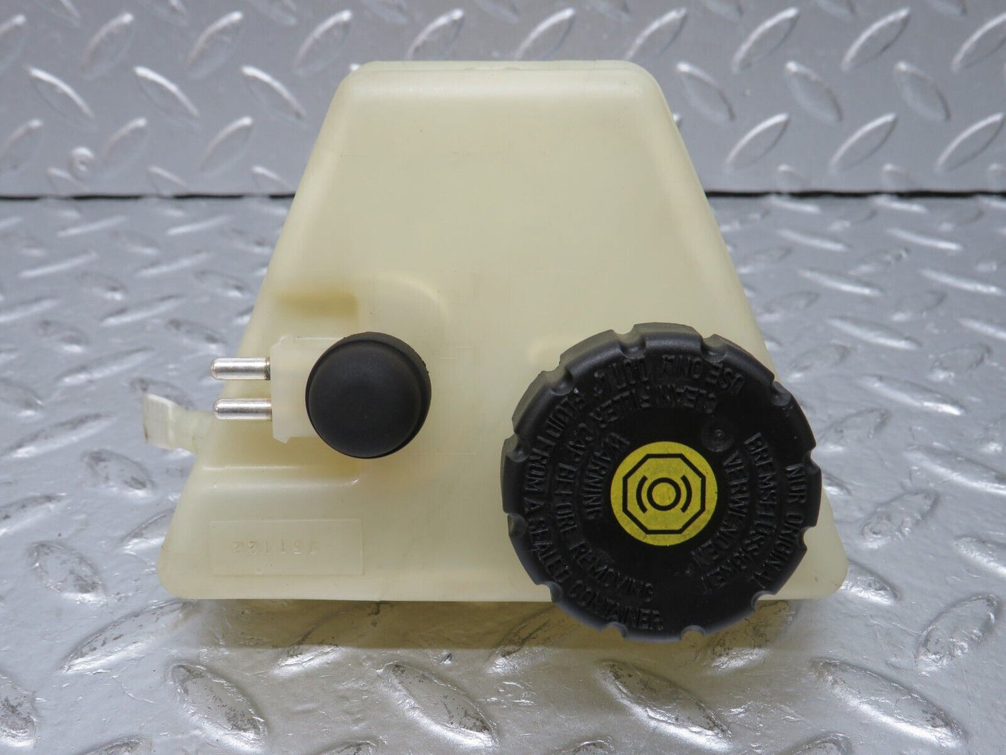 33288 Mercedes-Benz W202 C180 Brake Fluid Reservoir Tank 2024300002
