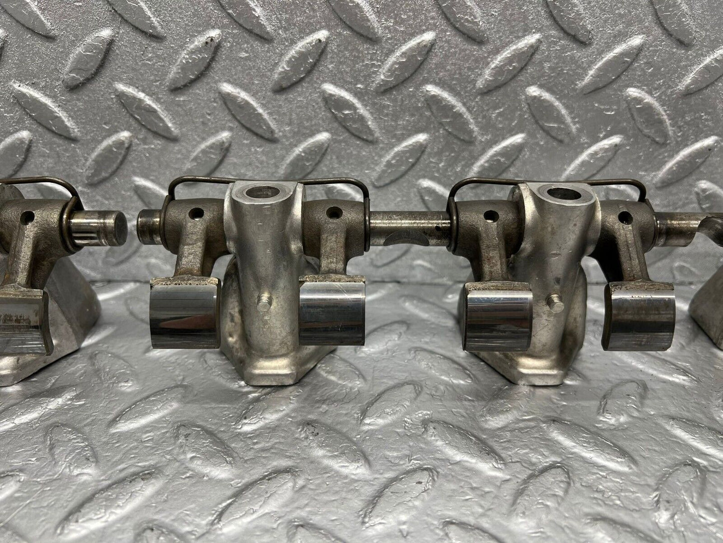 46326 Mercedes-Benz W123 300D Camshaft Rocker Arm 5 Cylinder 6160550010