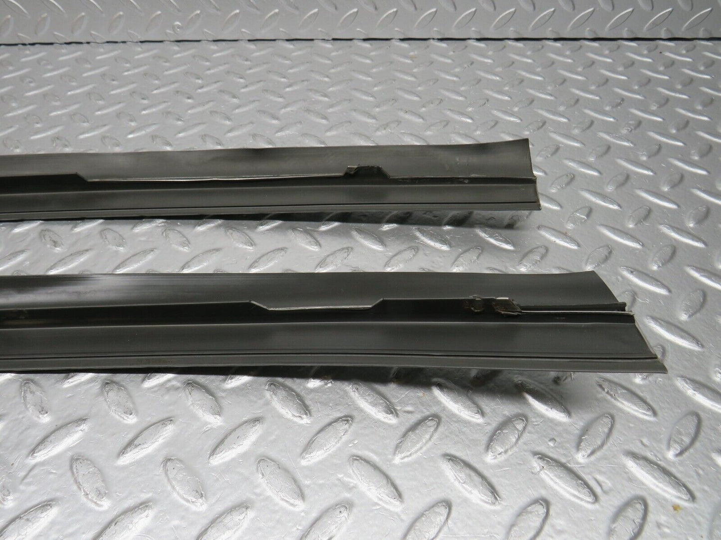 32587 Mercedes-Benz S124 300TE Wagon Windscreen Lower Moulding Trim Pair