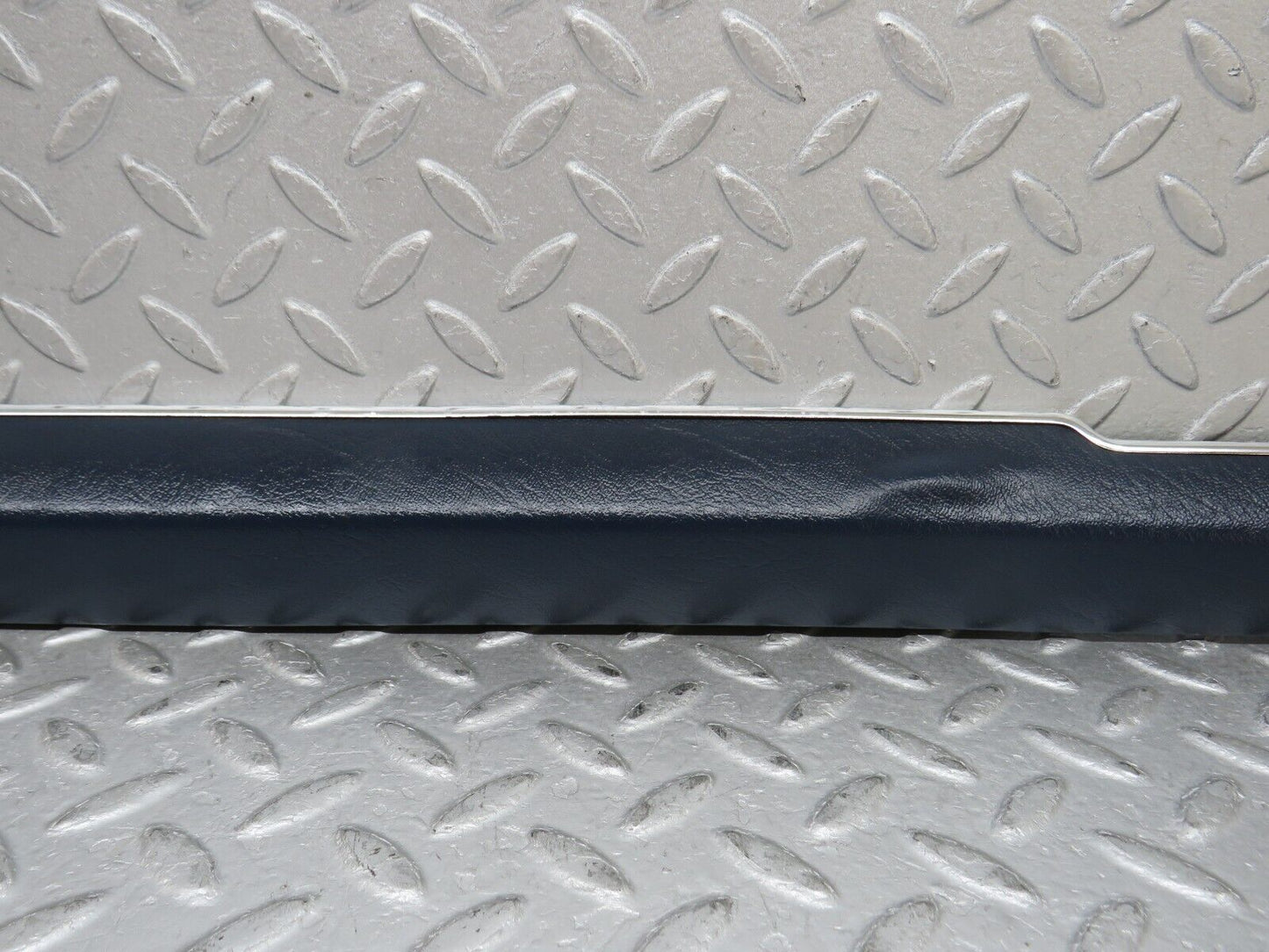 37305 Mercedes-Benz W109 300SEL Front Left Door Card Top Trim Blue