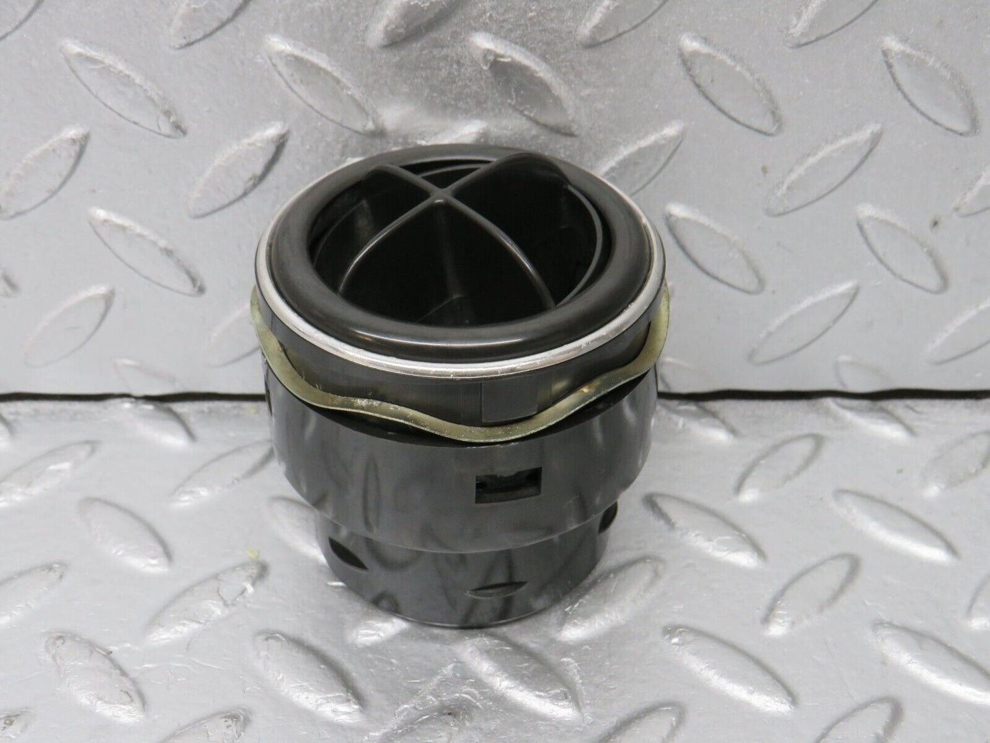 39181 Mercedes-Benz R107 500SL Coupe Dashboard Air Vent