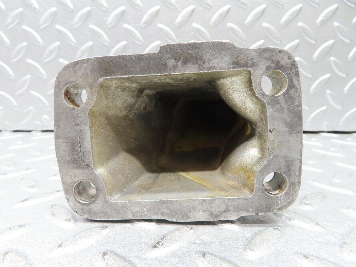 20352 Mercedes-Benz W114 280CE Coupe Engine Mount Bracket Right 1802233904