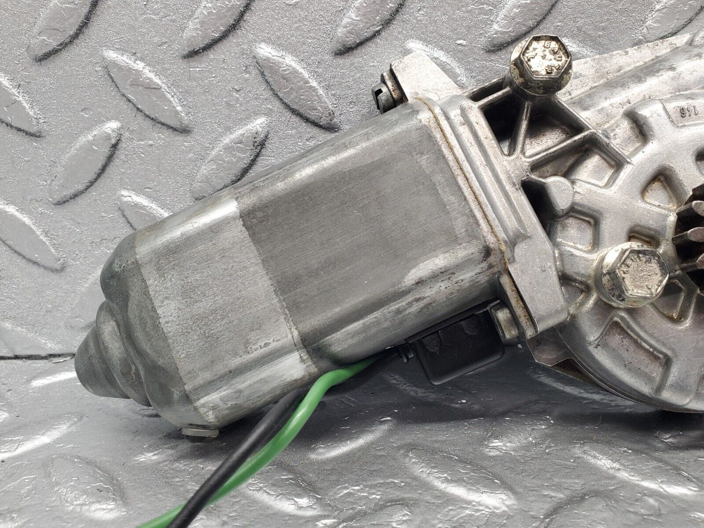 46381 Mercedes-Benz C123 280CE Coupe Rear Left Window Regulator Motor 0130821020