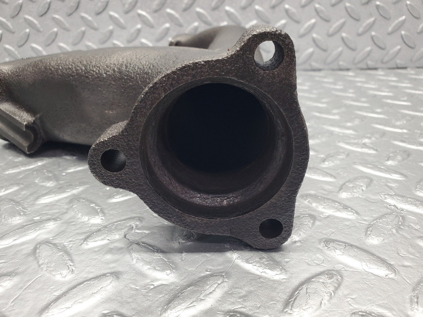 W112 exhaust manifold 4-6 used OEM