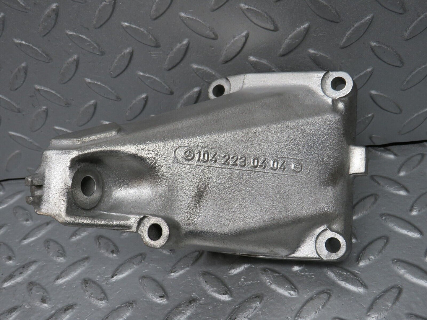 38626 Mercedes-Benz R129 280SL Coupe Engine Mount Bracket Left Side 1042230404