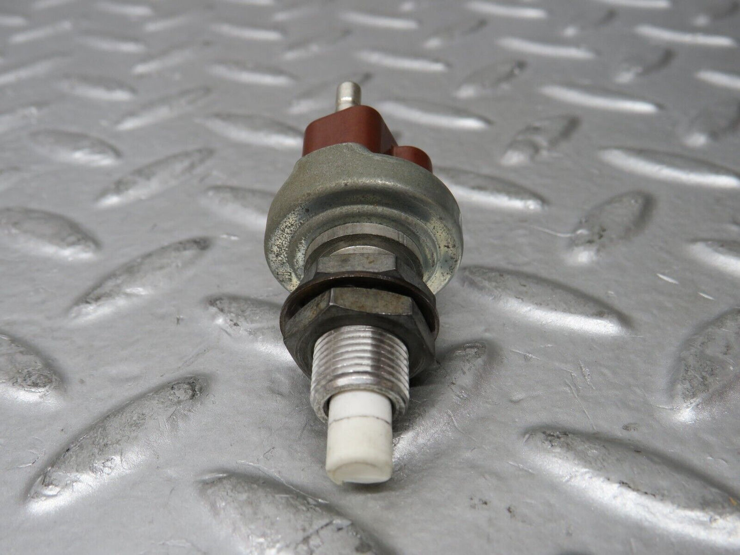 29779 Mercedes-Benz W123 230E Brake Light Contact Switch 190130