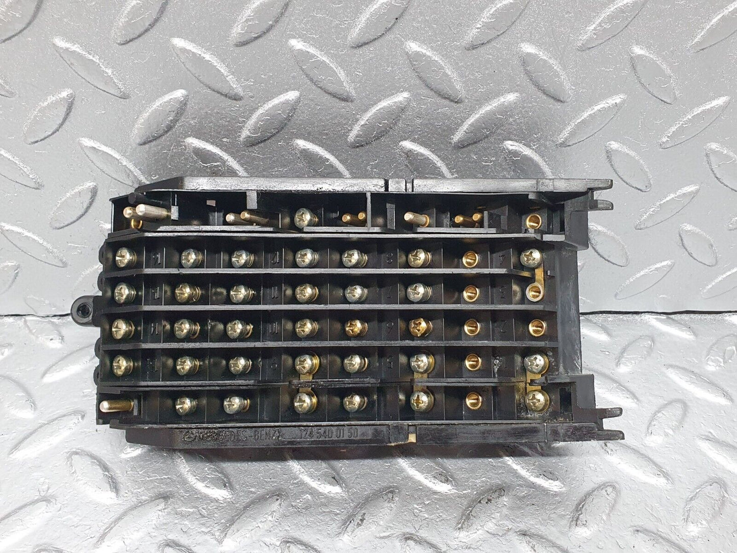 41542 Mercedes-Benz W124 200E Fuse Box 1245409505 1245400150