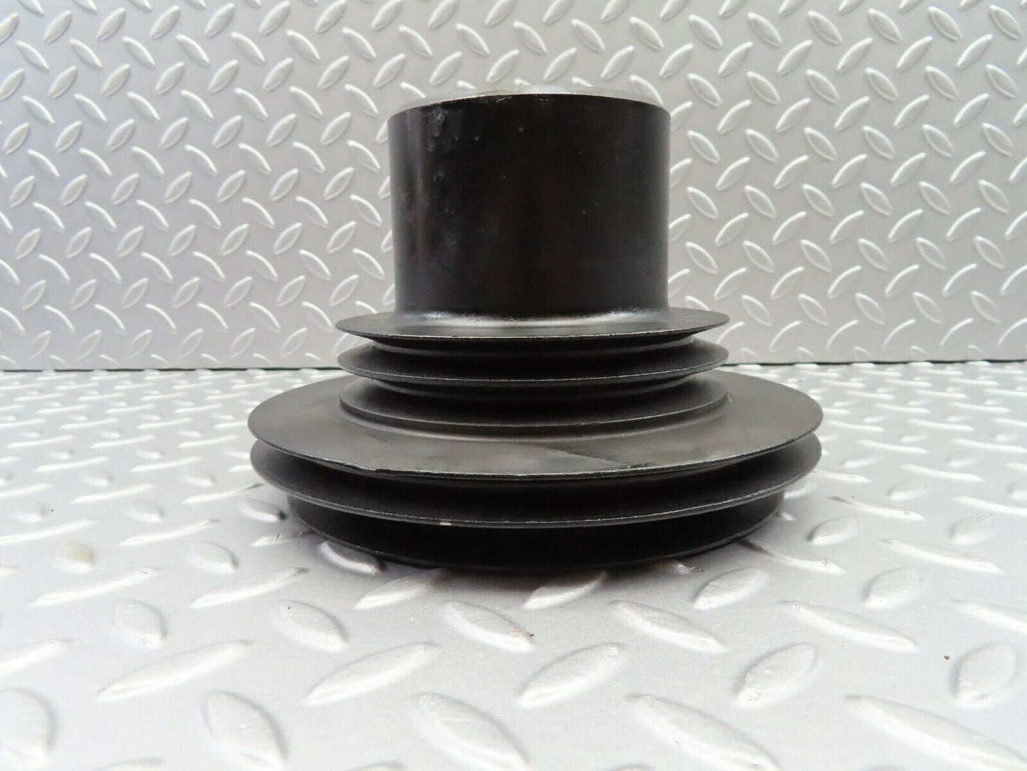 6399 Mercedes-Benz W126 380SE Crankshaft Pulley