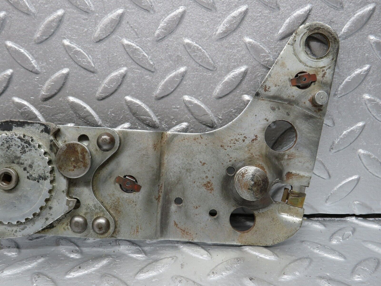 40069 Mercedes-Benz R107 350SL Front Left Seat Hinge 0009109185