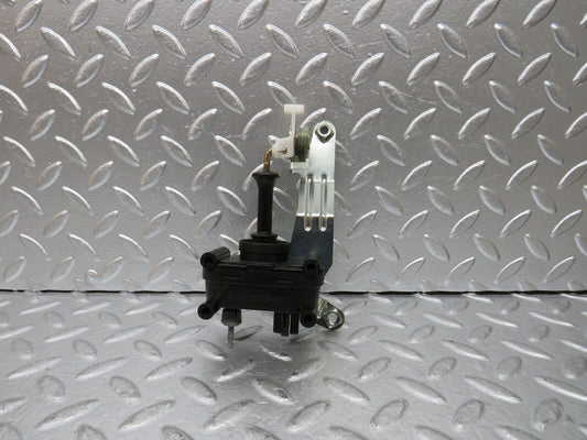 24933 Mercedes-Benz W140 S320 Trunk Lock Vacuum Actuator