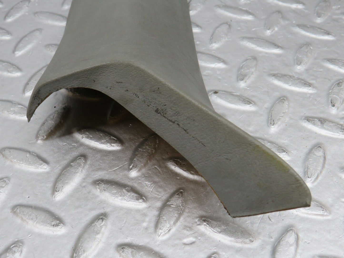 36060 Mercedes-Benz W126 420SE A Pillar Interior Cover Left Side Grey