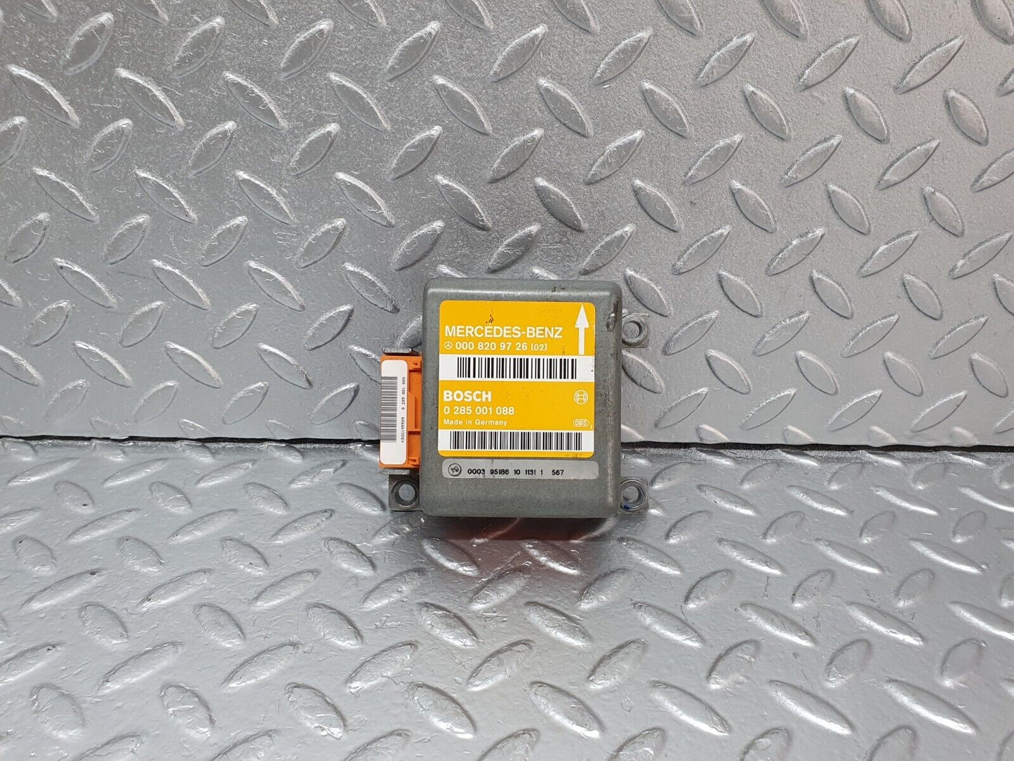 42158 Mercedes-Benz R129 320SL Coupe Crash Sensor Bosch 0008209726 0285001088