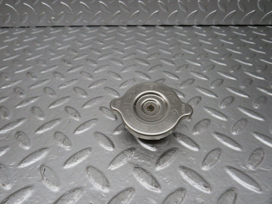 25581 Mercedes-Benz W123 200 Radiator Cap 1235010015
