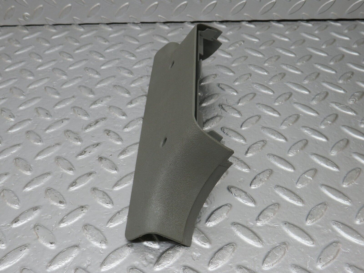 33663 Mercedes-Benz W201 190E 2.0L B Pillar Bottom Cover Left Side Grey 2016920122