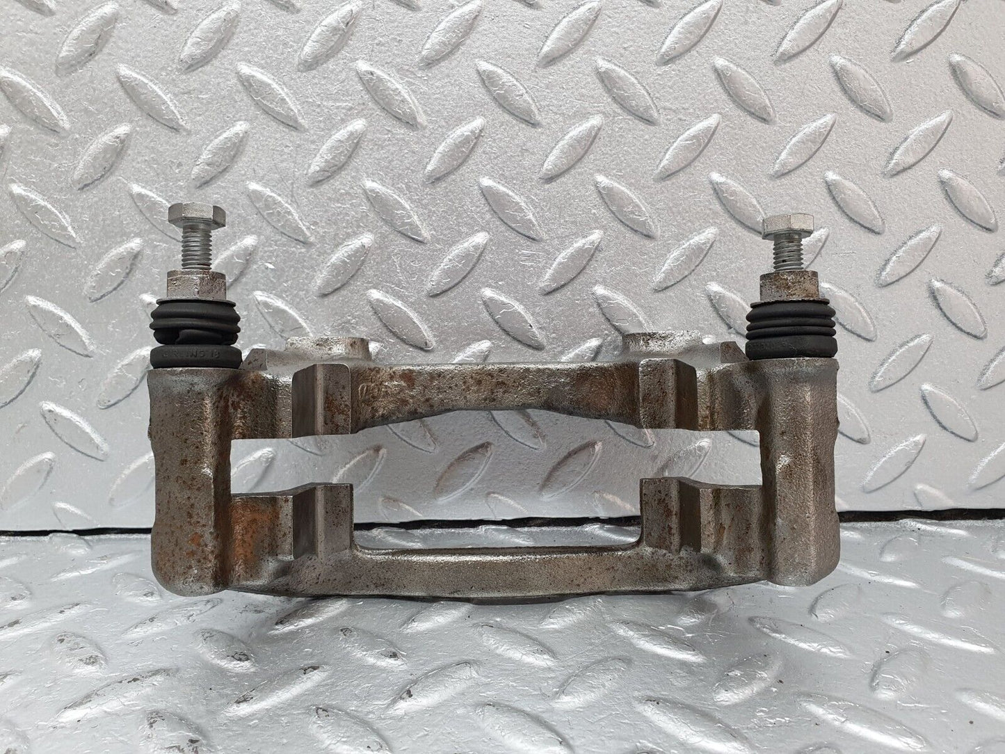 41612 Mercedes-Benz W124 200E Front Left Brake Caliper Bracket