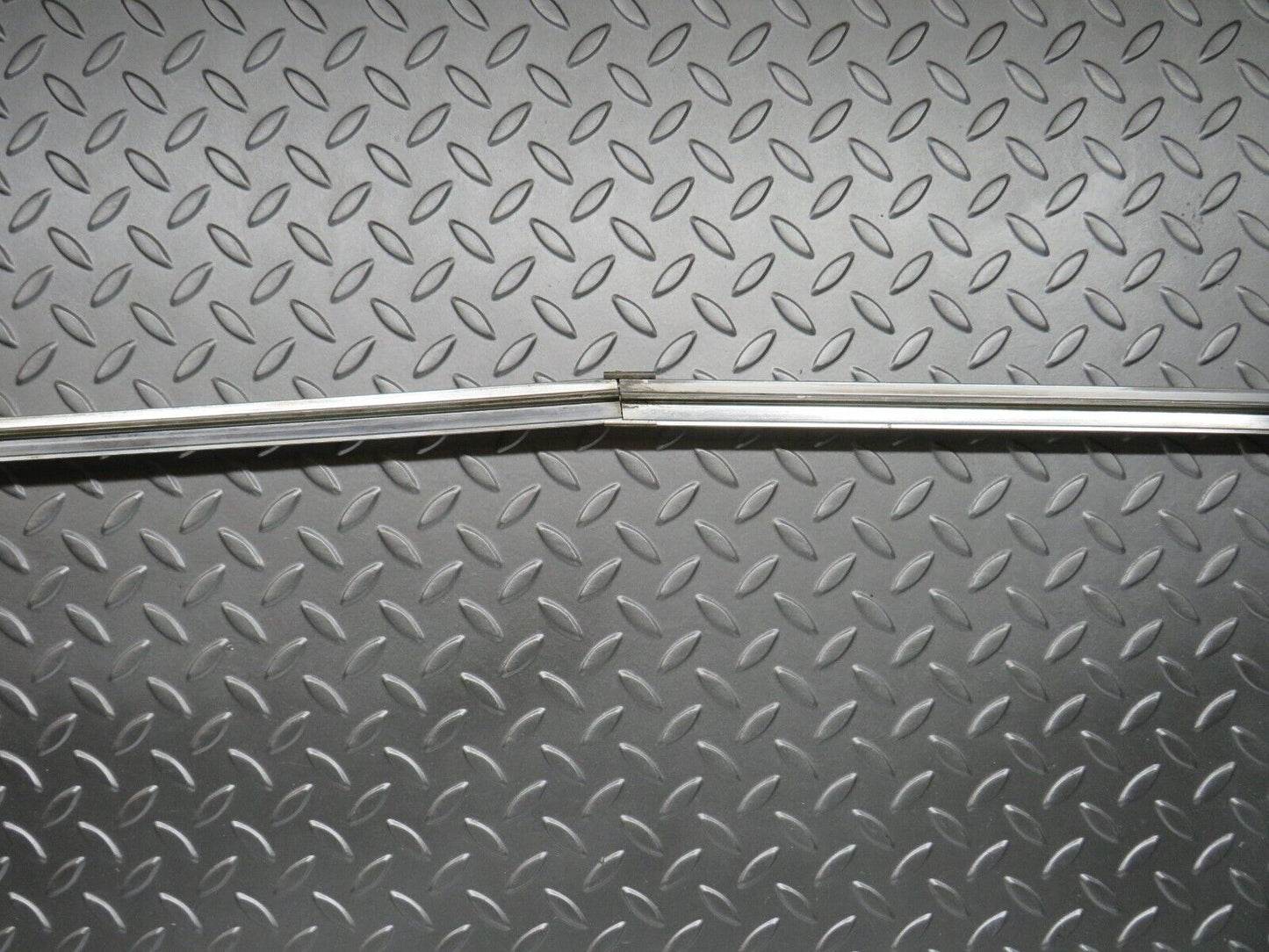 28614 Mercedes-Benz W123 280E Rear Windscreen Chrome Frame