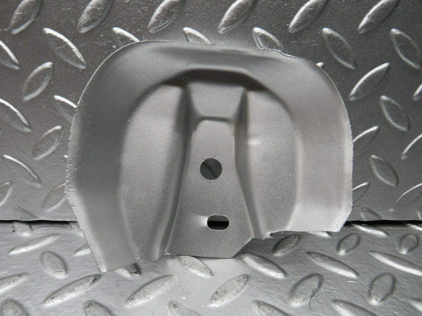 22901 Mercedes-Benz C107 450SLC Coupe Engine Mount Bracket Heat Shield Cover