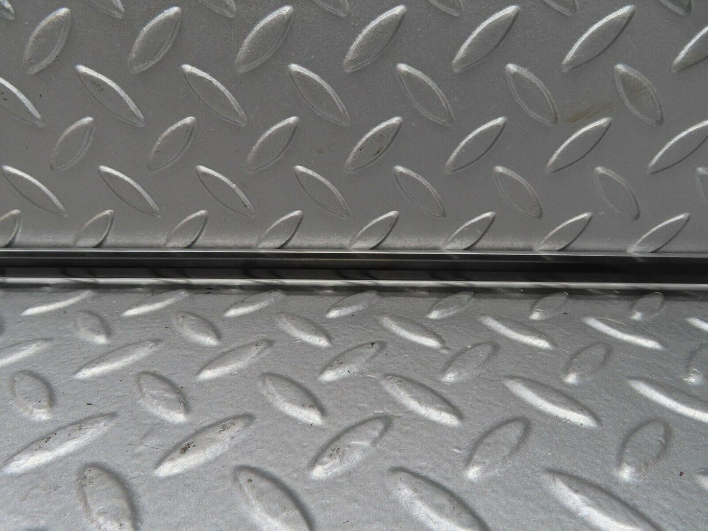 12940 Mercedes-Benz W111 220SE Front Right Centre Fender Wing Moulding Trim
