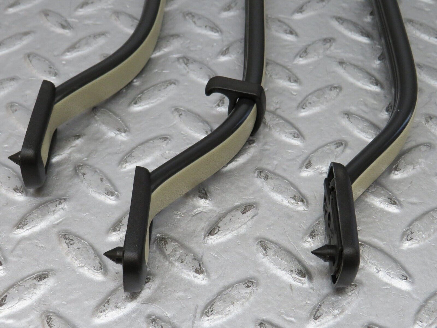 36507 Mercedes-Benz W201 190E 2.0L Interior Roof Grab Handle Set Beige