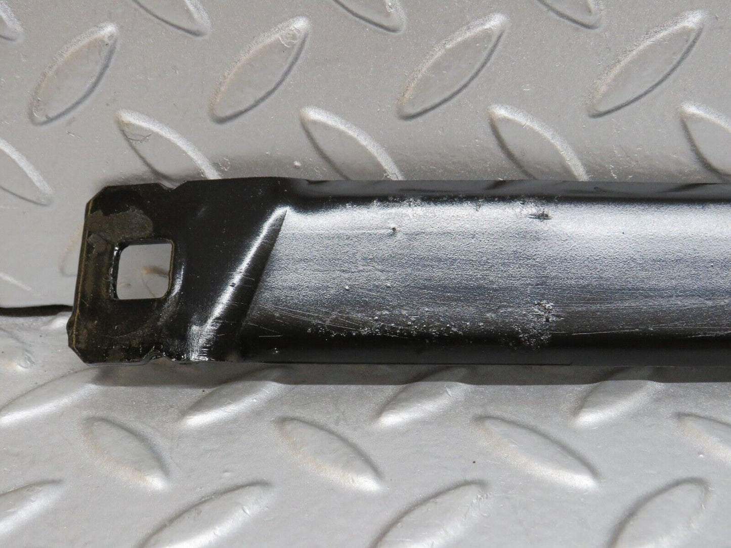 36768 Mercedes-Benz W201 190E 2.0L Fuel Tank Tightening Strap 2014700040