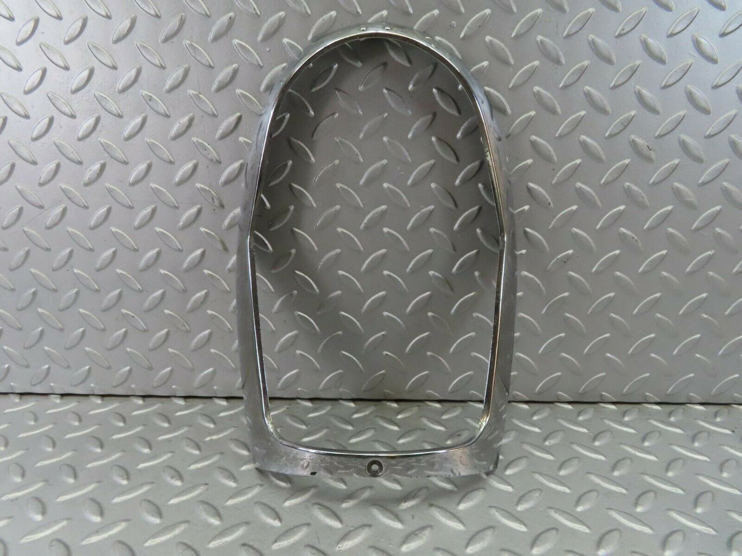 8116 Mercedes-Benz W108 Headlight Chrome Frame